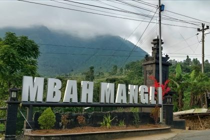 Makam Mbah Mangli (YouTube)