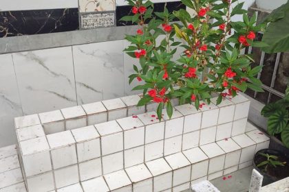 Makam Entjik Minah (kompas.com)